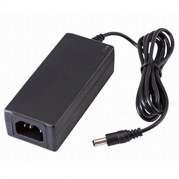 tc electronic NR-1 ACアダプター付き 167-CN01-K007 TRH160A480-1489E13 ACアダプタ ACケーブル付き 1